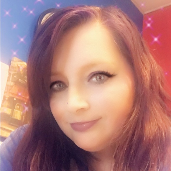 Meet your Posher, Tracy - Picture 1 of 1